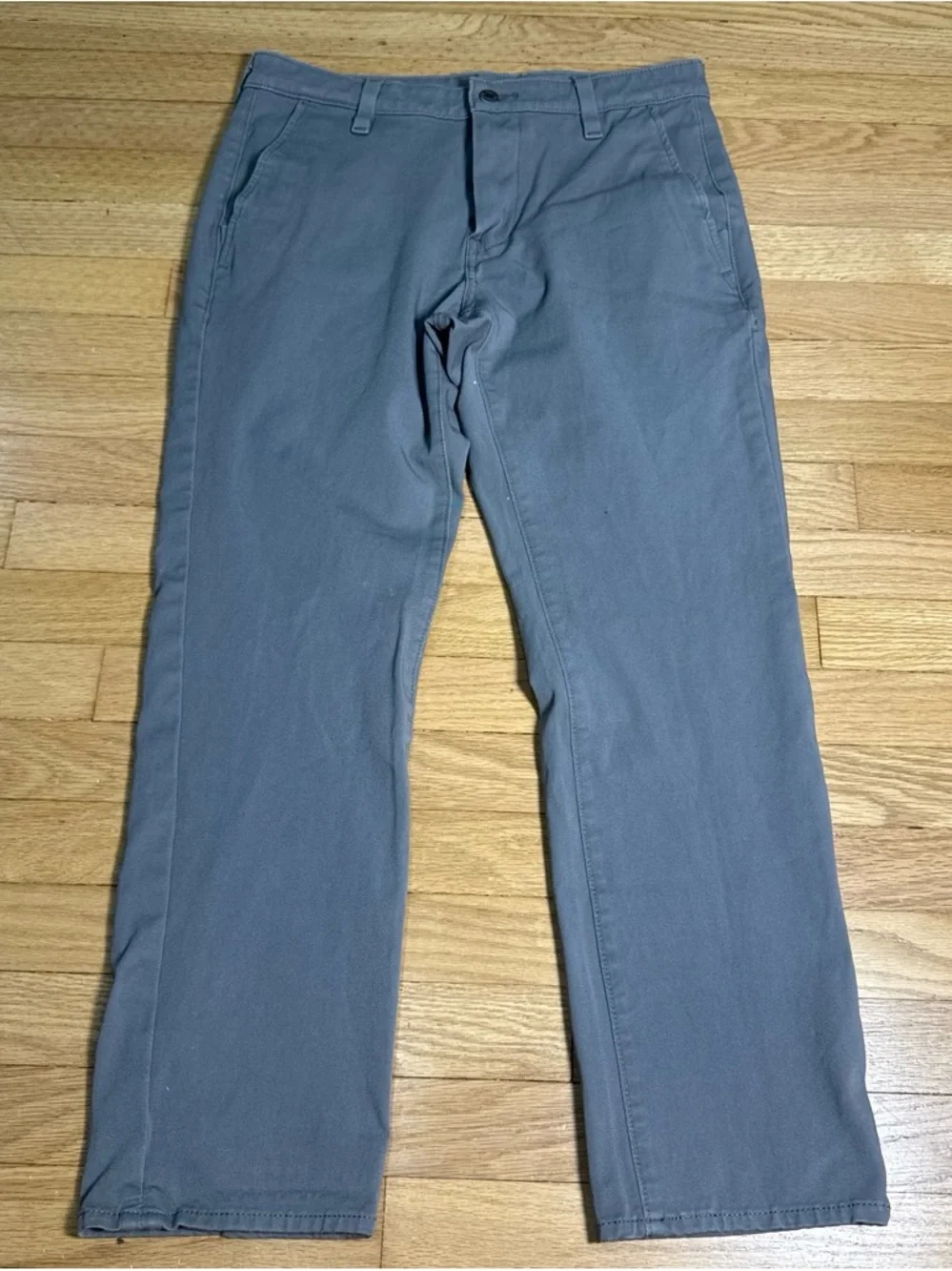 Levi’s Men's Straight-Leg Chinos in Slate Gray